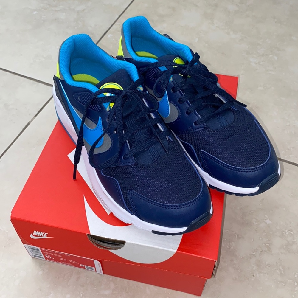Nike LD Victory Y6
